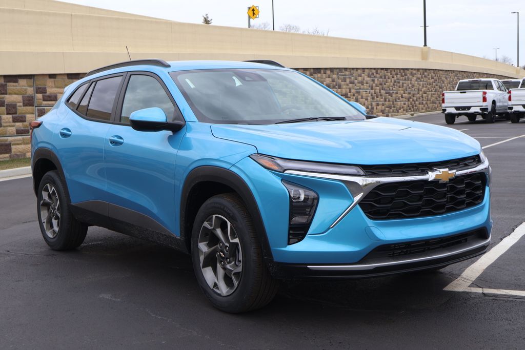 Thumbnail: 2026 Chevrolet Trax - 10