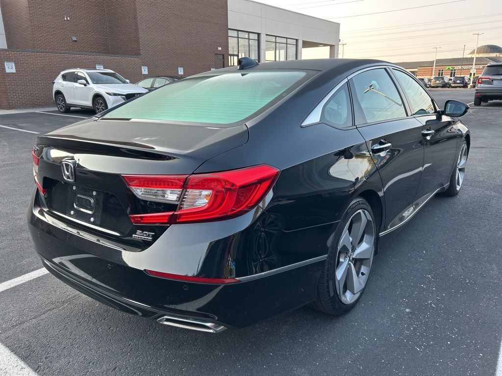 Thumbnail: 2018 Honda Accord - 3