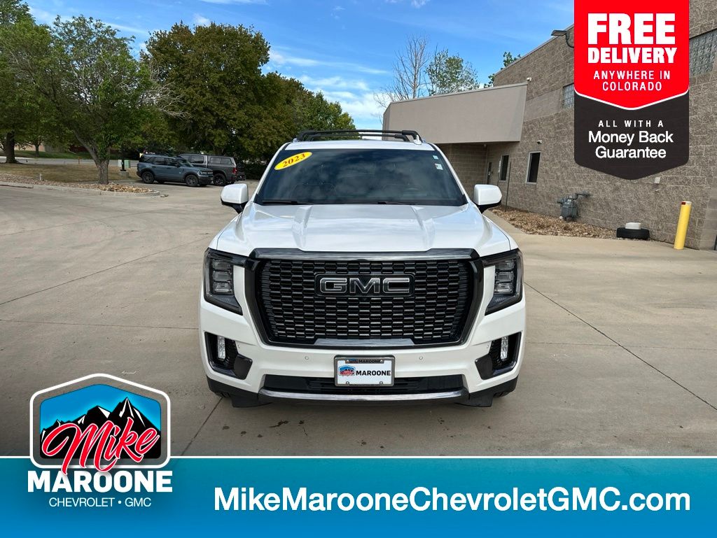 White Frost Tricoat 2023 GMC Yukon XL SUV / Crossover Four-Wheel Drive