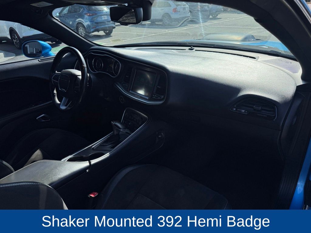 2016 Dodge Challenger 392 Hemi Scat Pack Shaker