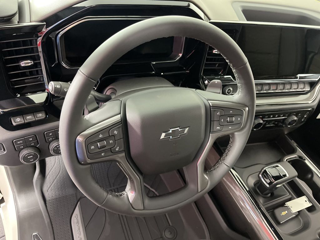 Thumbnail: 2026 Chevrolet Silverado 1500 - 27