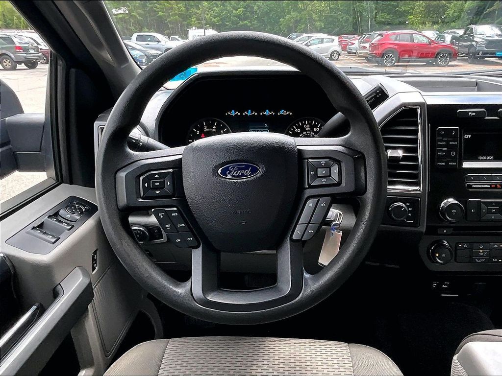 2015 Ford F-150 — photo 17
