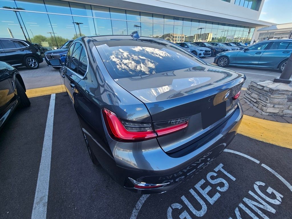 Thumbnail: 2020 BMW 3 Series - 4