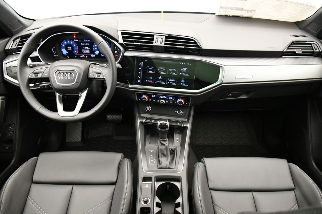 2025 Audi Q3  21