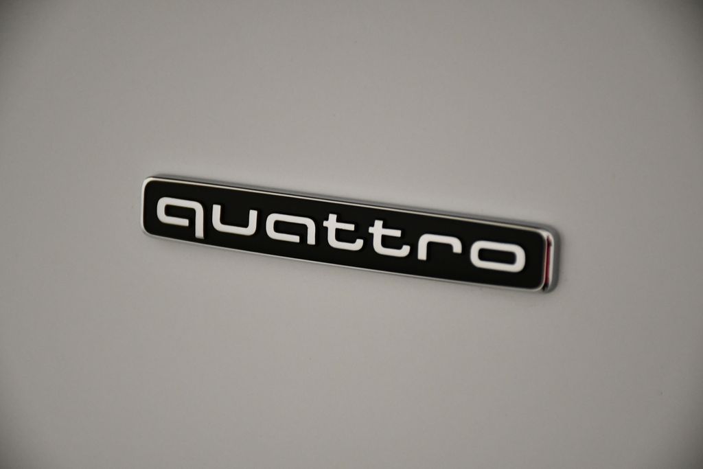 2025 Audi Q5 Premium 10