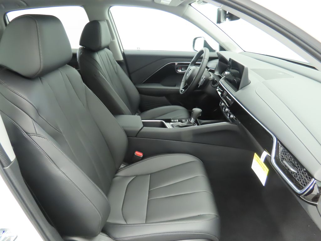 Thumbnail: 2025 Acura ADX - 21