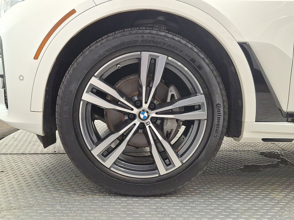 Thumbnail: 2020 BMW X7 - 7