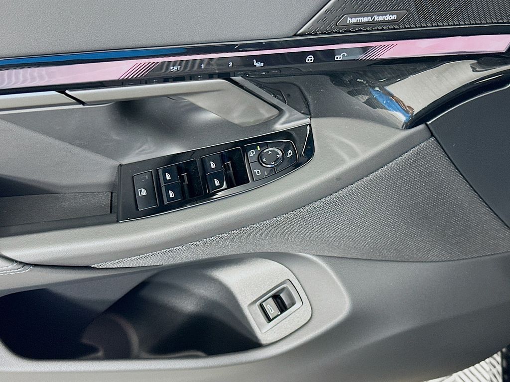 Thumbnail: 2027 BMW 5 Series - 20