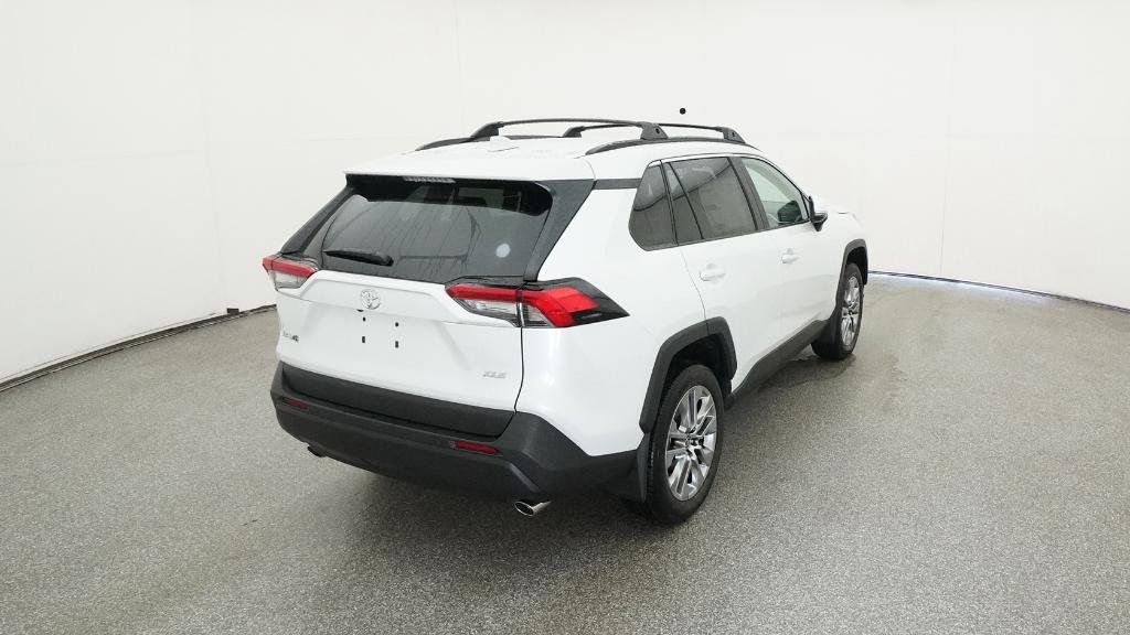 Thumbnail: 2025 Toyota RAV4 - 16