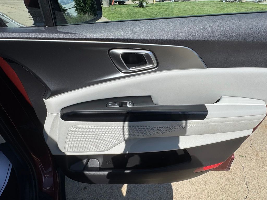 Used 2022 Kia Carnival Van