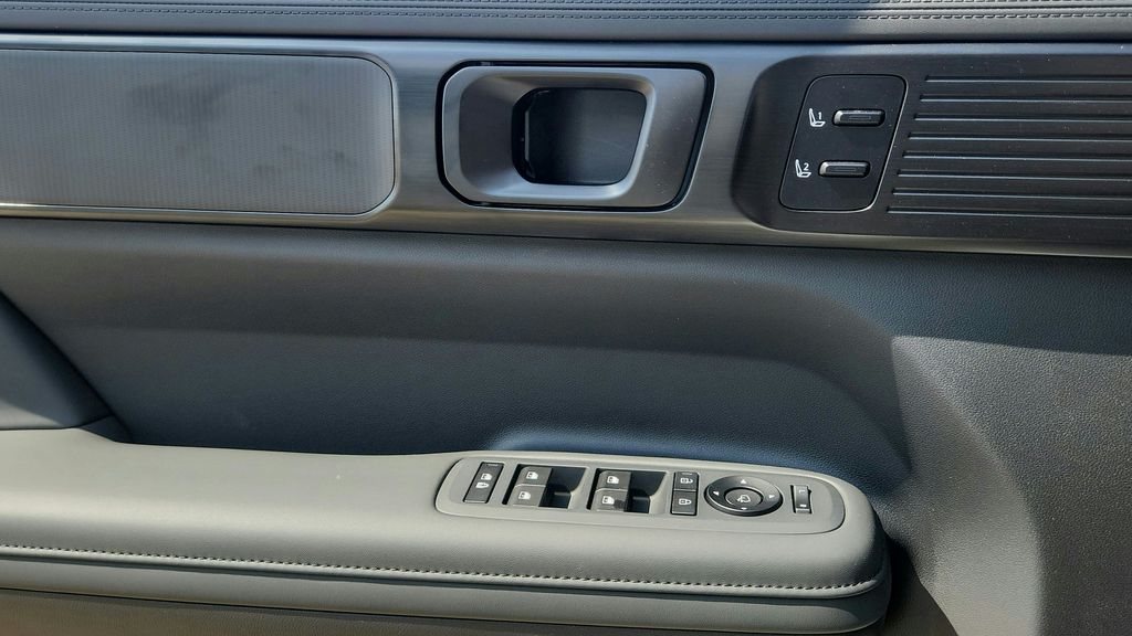 2025 Hyundai Santa Fe Hybrid