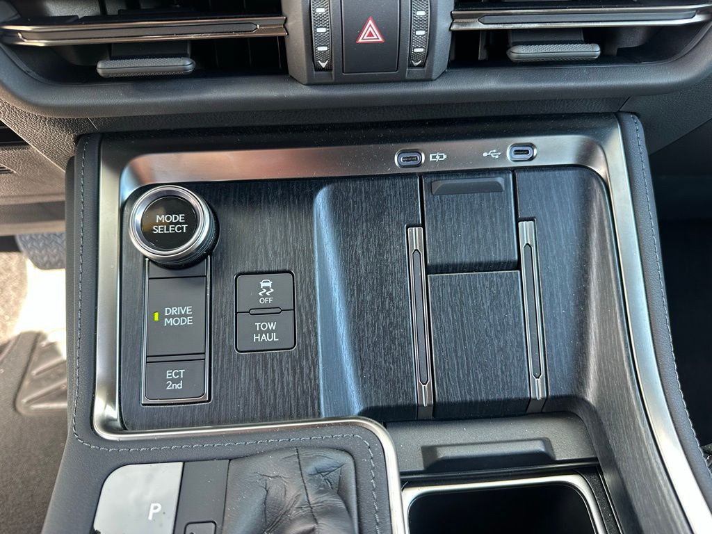 Thumbnail: 2025 Lexus GX - 27