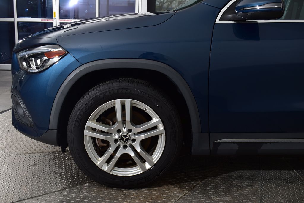 2021 Mercedes-Benz GLA 250 4MATIC 9