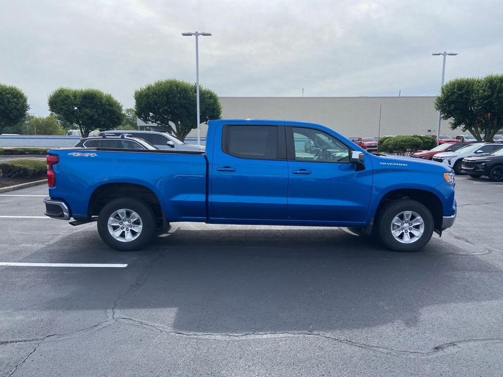 Thumbnail: 2024 Chevrolet Silverado 1500 - 9