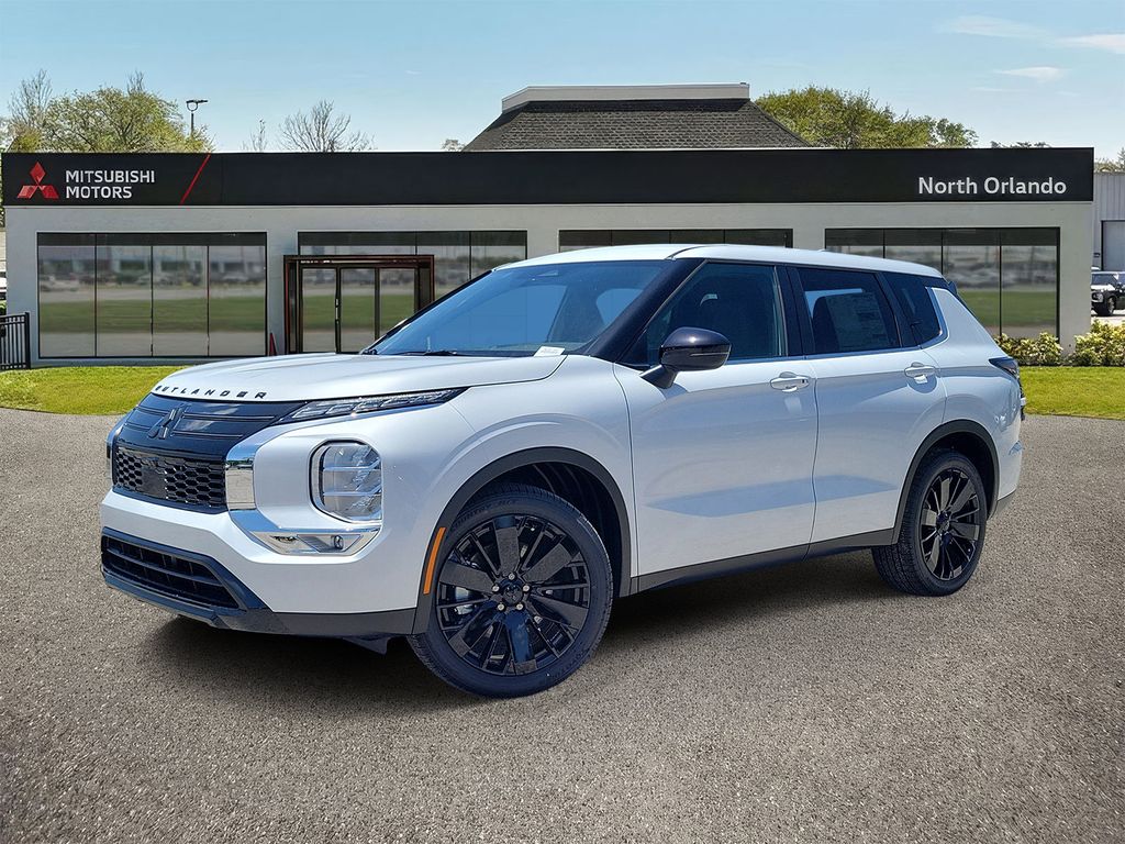 2026 Mitsubishi Outlander LE