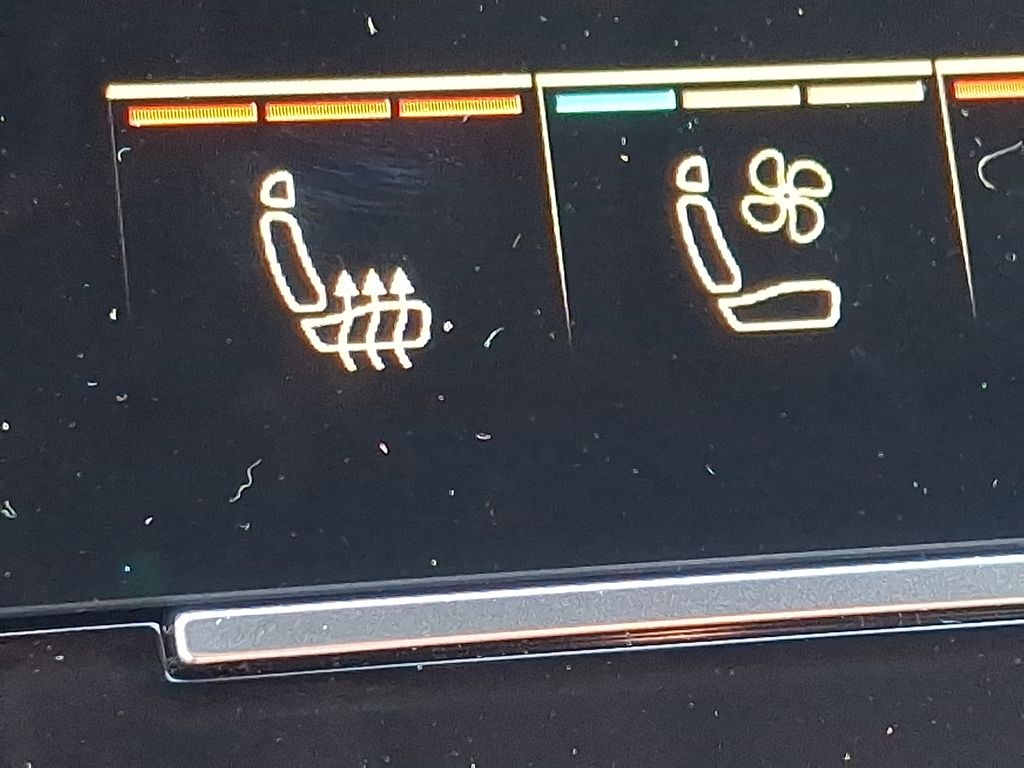 Thumbnail: 2026 Audi Q7 - 17