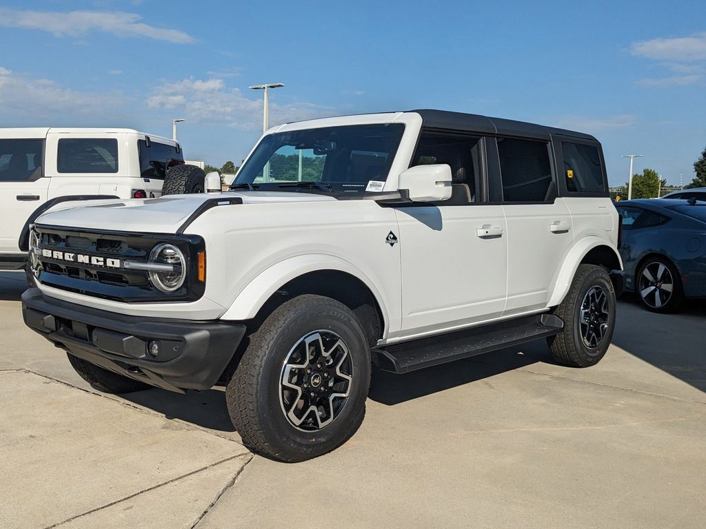 2025 Ford Bronco Outer Banks