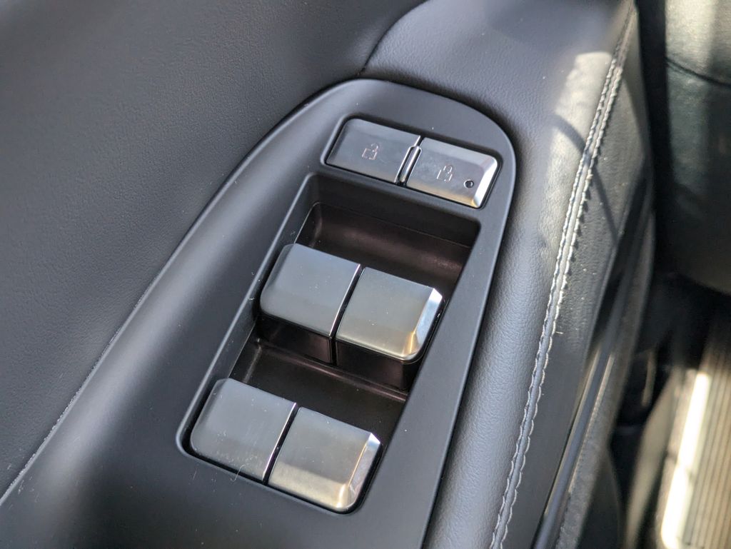 2027 Lincoln Navigator 