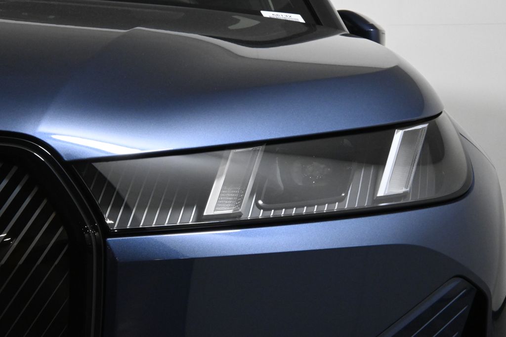 Thumbnail: 2026 BMW iX - 11