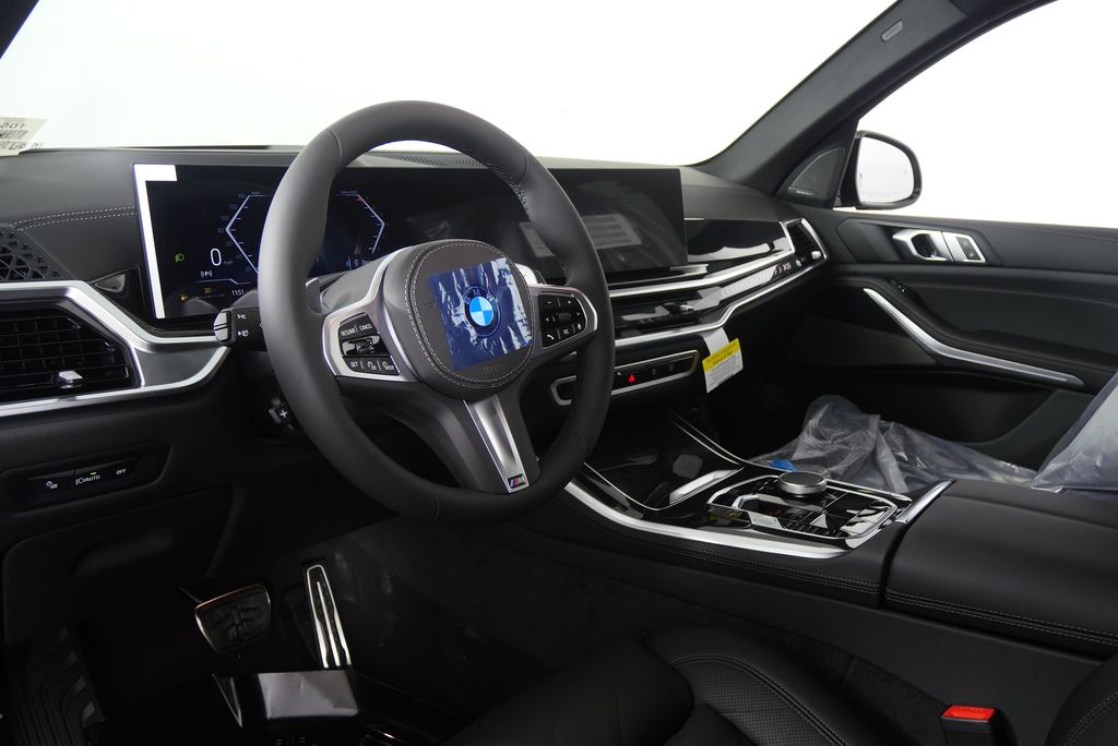 Thumbnail: 2026 BMW X5 - 13