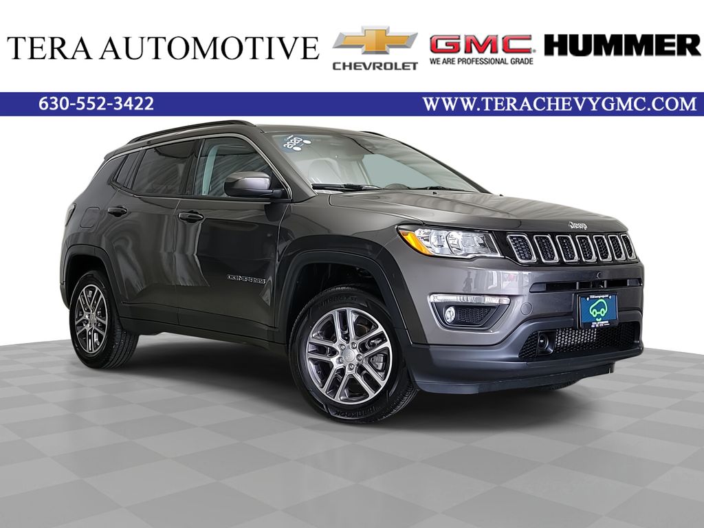 Gray (Granite Crystal Metallic Clearcoat) 2020 Jeep Compass Latitude 4WD SUV / Crossover Four-Wheel Drive 9-Speed Automatic