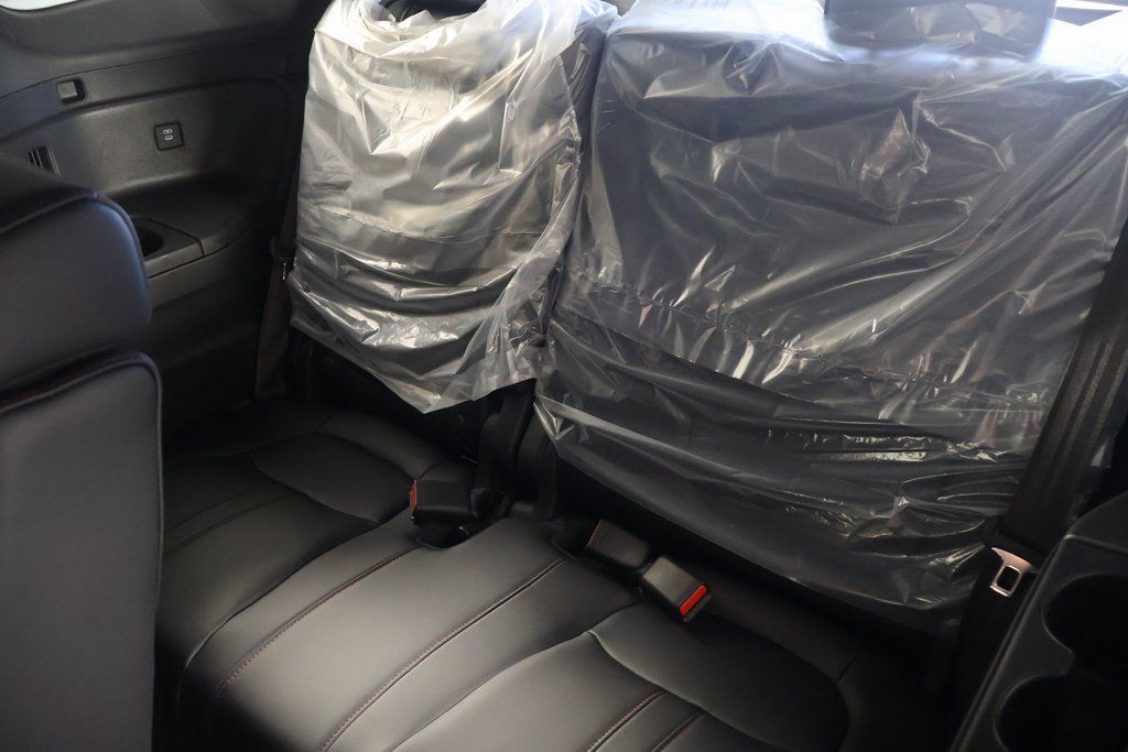 2025 Honda Pilot Black Edition 7
