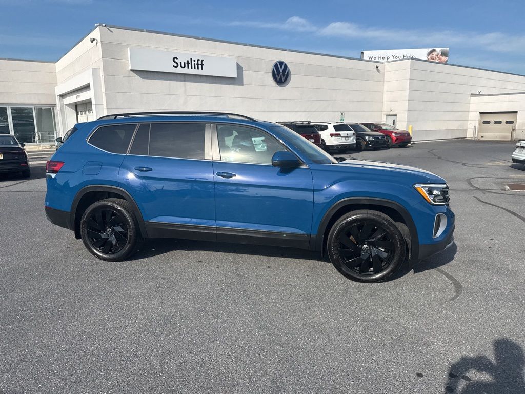 2025 Volkswagen Atlas 2.0T SE w/Technology Blue at Subaru and VW of Moon Township