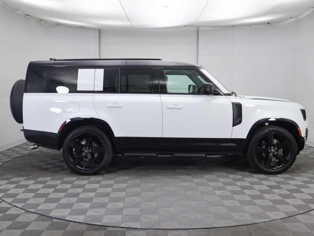 Thumbnail: 2025 Land Rover Defender - 4