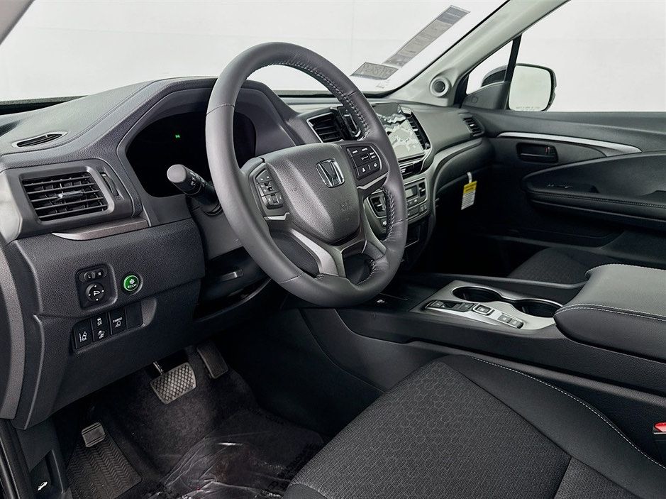 Used Car 2025 Honda Ridgeline  Sport For Sale Under $40,000 In Austin, Texas