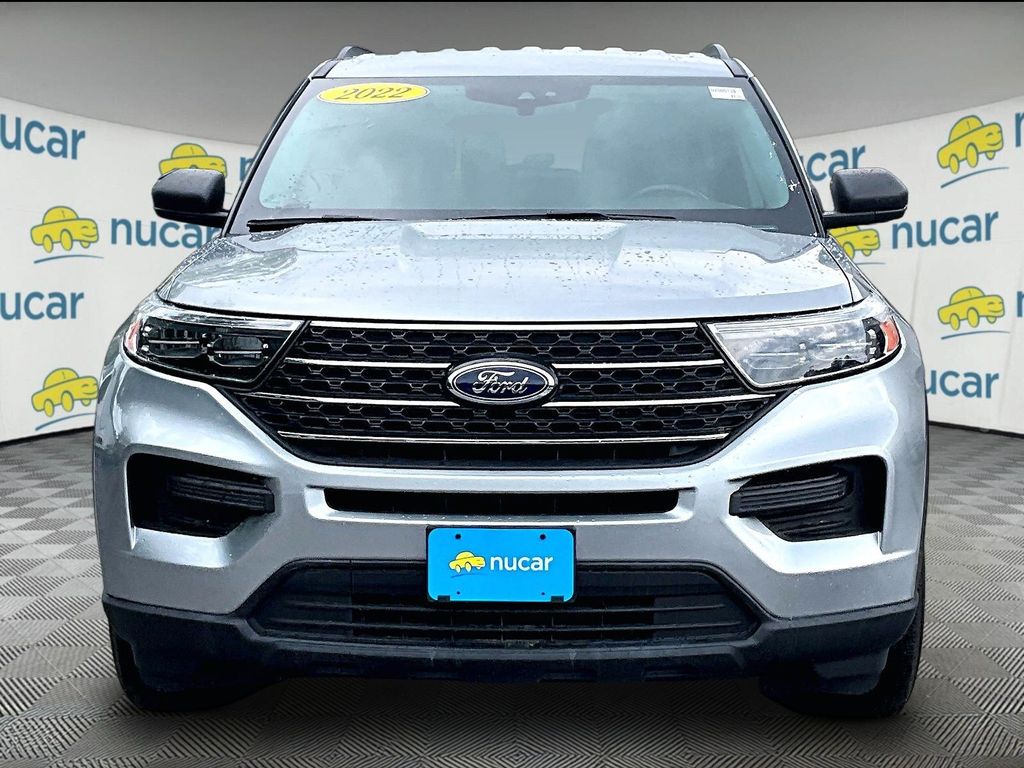 2022 Ford Explorer — photo 2