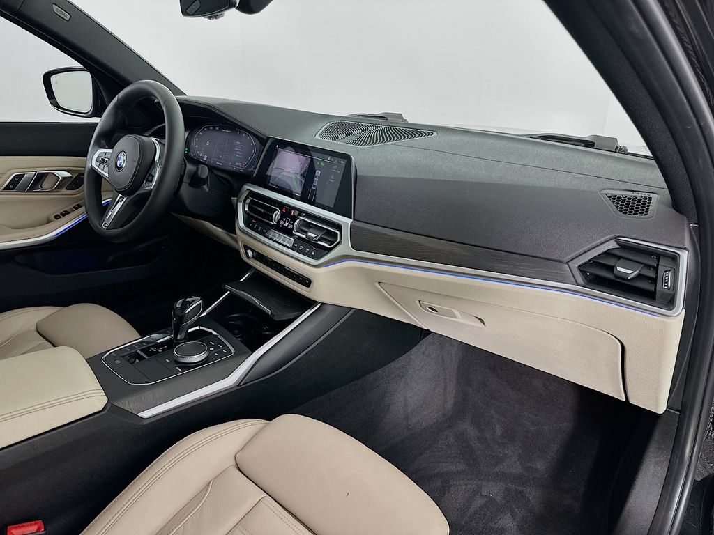 Thumbnail: 2020 BMW 3 Series - 30