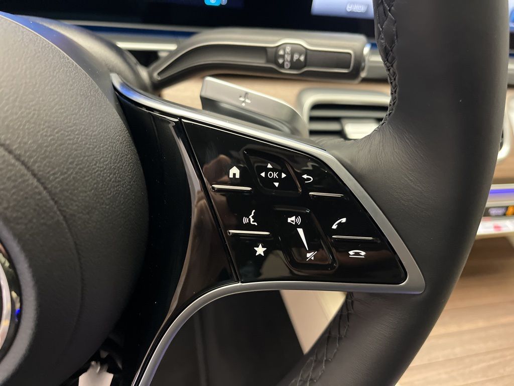 Thumbnail: 2026 Mercedes-Benz GLE - 16