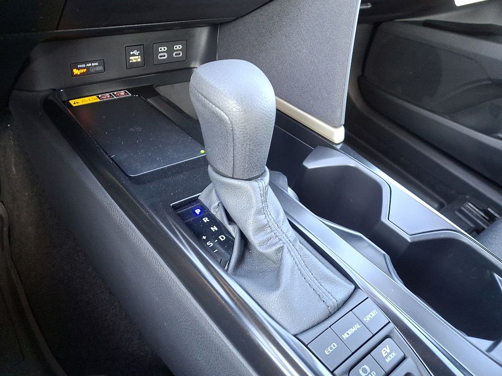 Thumbnail: 2025 Toyota Camry - 15