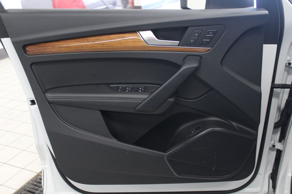 Thumbnail: 2022 Audi Q5 - 14