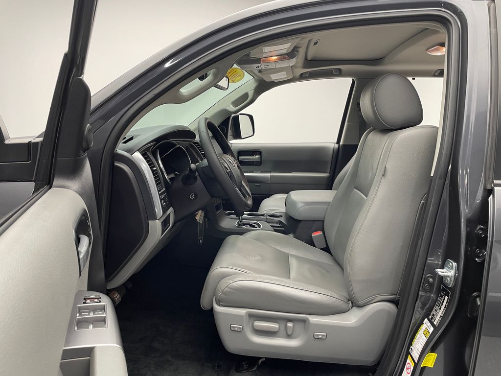Thumbnail: 2018 Toyota Sequoia - 12