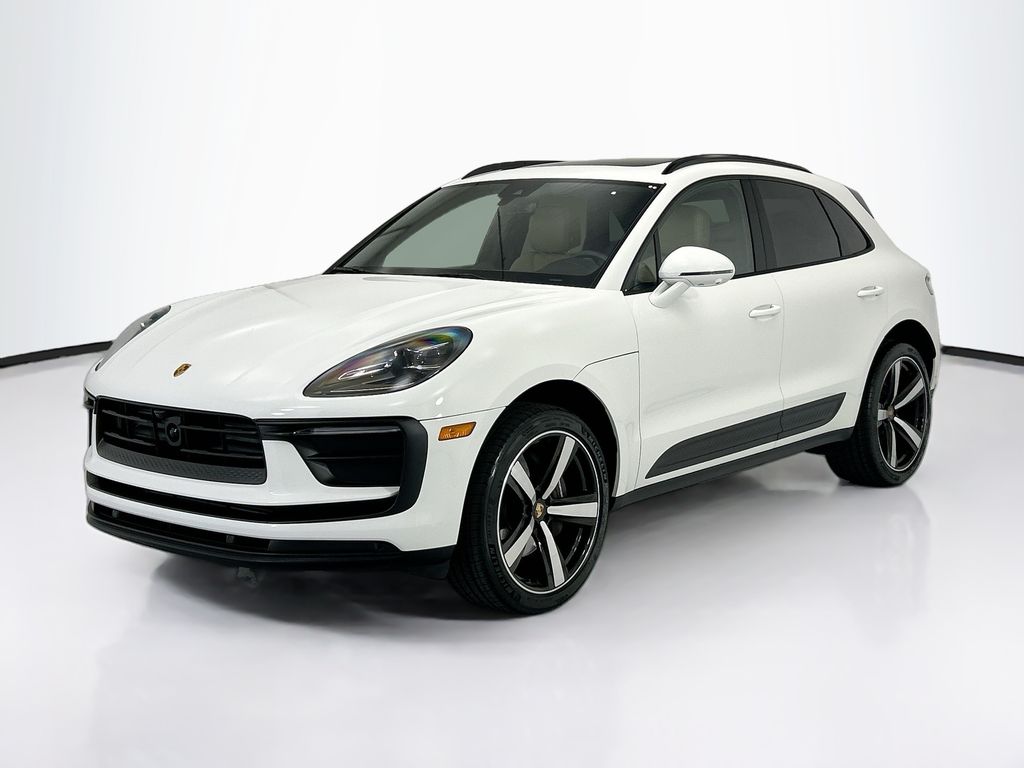 Thumbnail: 2024 Porsche Macan - 1
