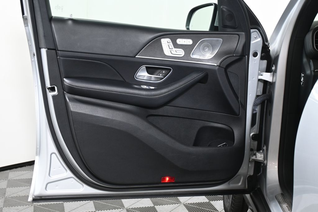 Thumbnail: 2021 Mercedes-Benz GLS - 30