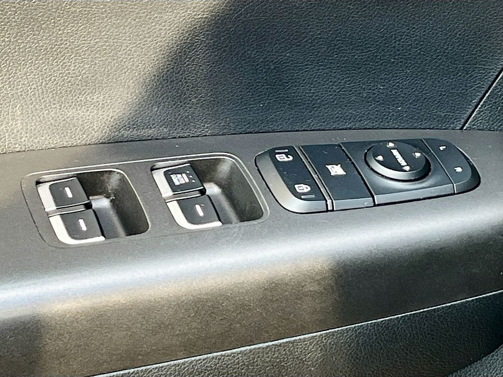Used 2022 Blue Kia LX image 18