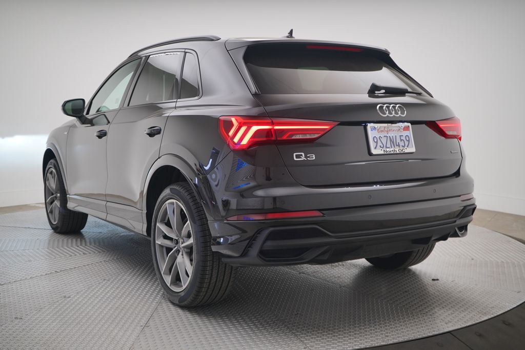 Thumbnail: 2025 Audi Q3 - 3