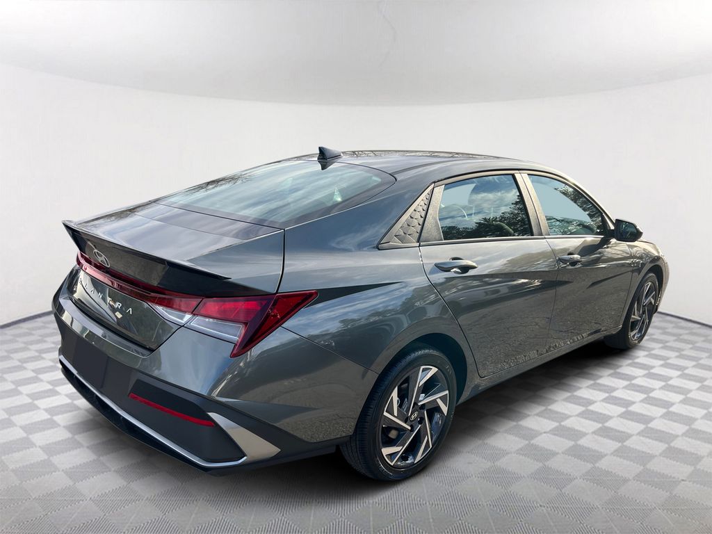 2025 Hyundai Elantra SEL Sport - 6