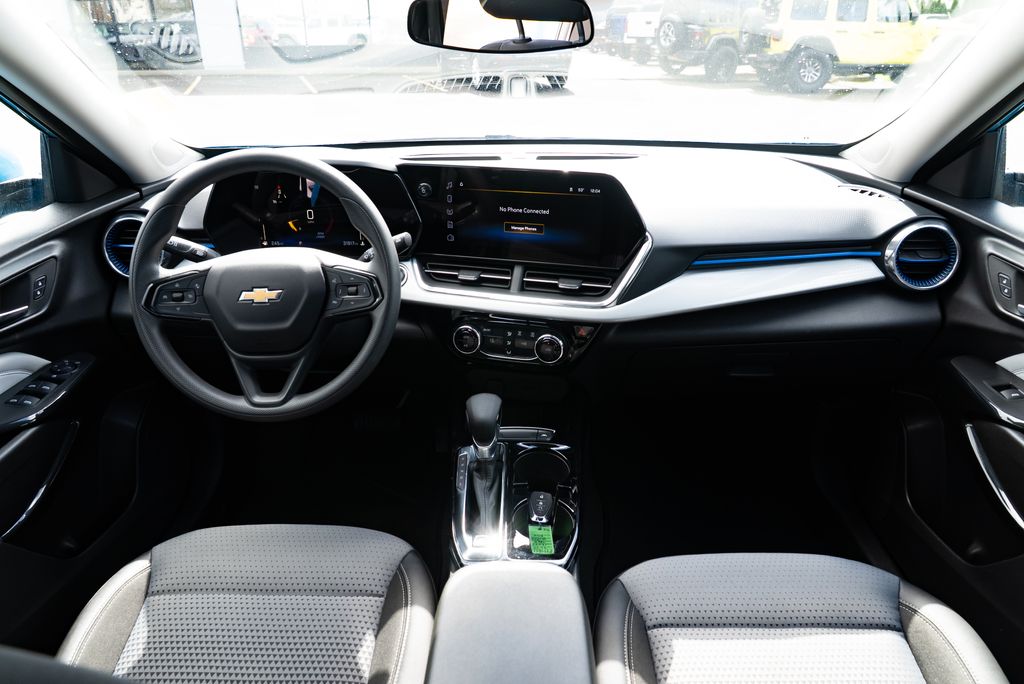 View vehicle photo 7