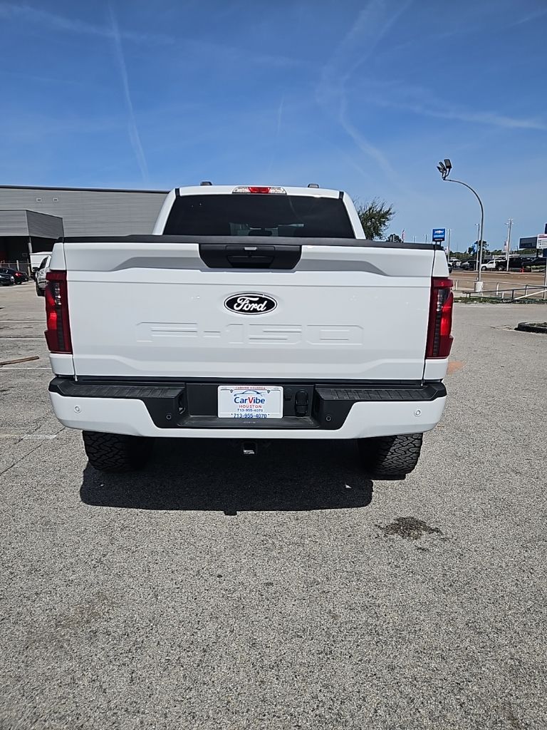 View vehicle photo 7