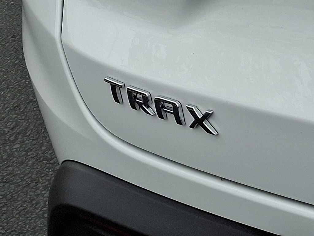Thumbnail: 2025 Chevrolet Trax - 11