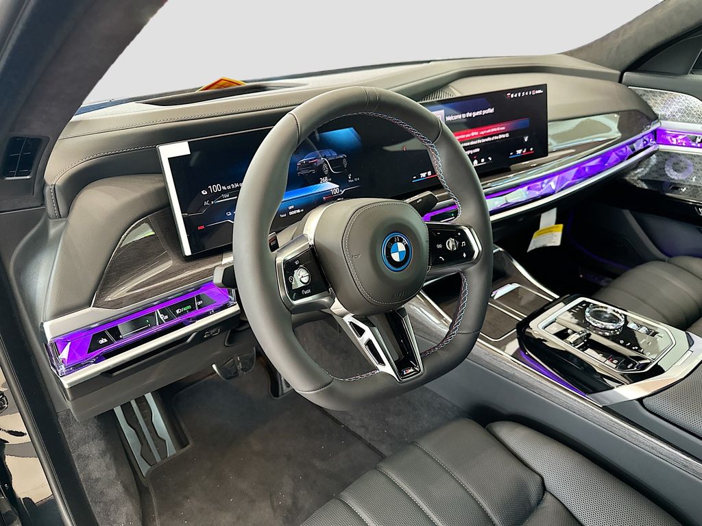 New 2026 Black BMW M70 image 7