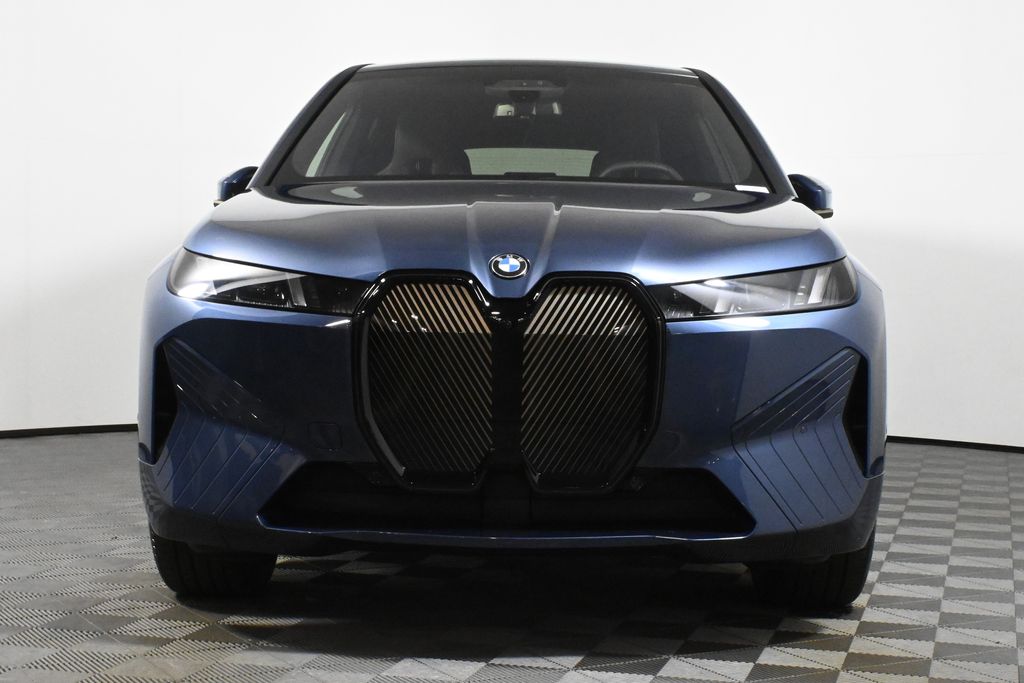 Thumbnail: 2026 BMW iX - 10