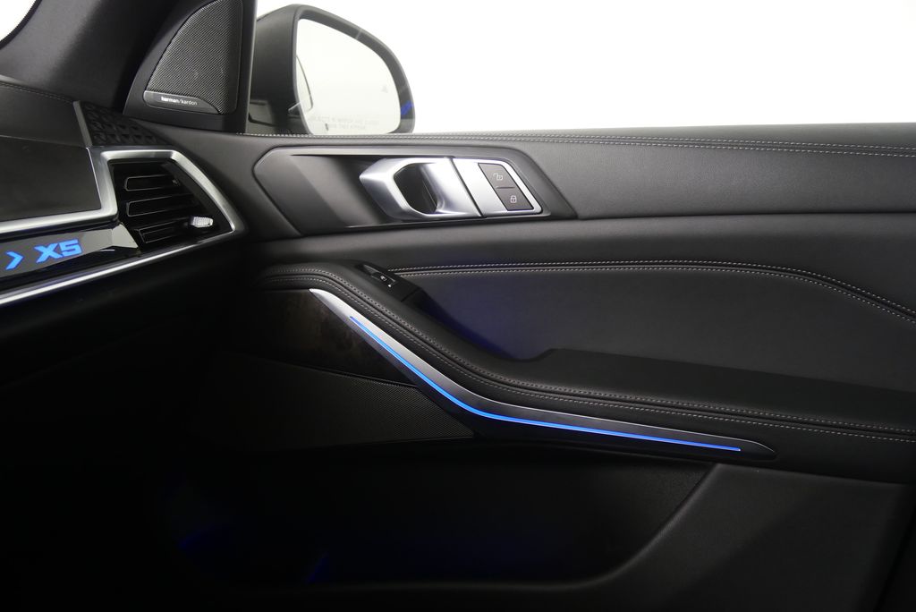 Thumbnail: 2024 BMW X5 - 29