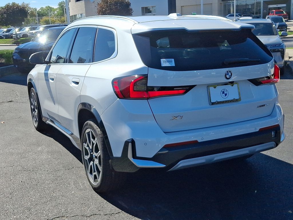 Thumbnail: 2026 BMW X1 - 3