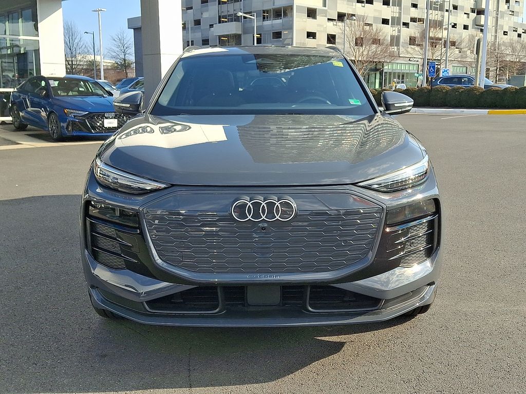 Thumbnail: 2025 Audi Q6 e-tron - 2