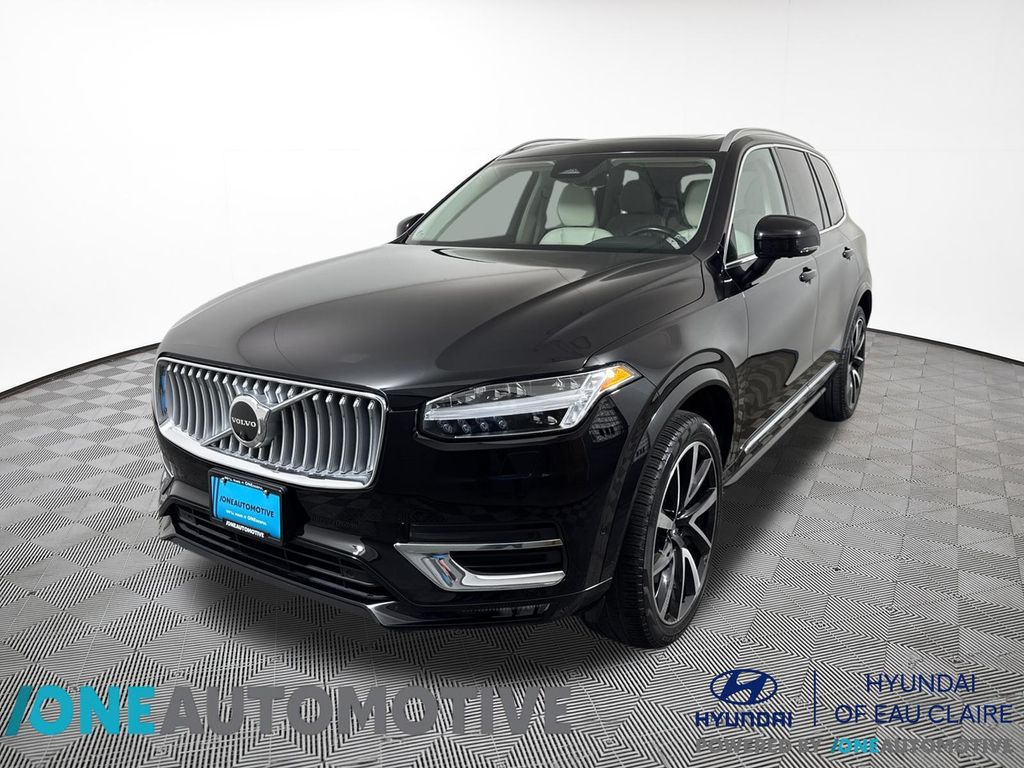  2023 Volvo XC90 B6 Plus Bright Theme 7-Passenger AWD   
