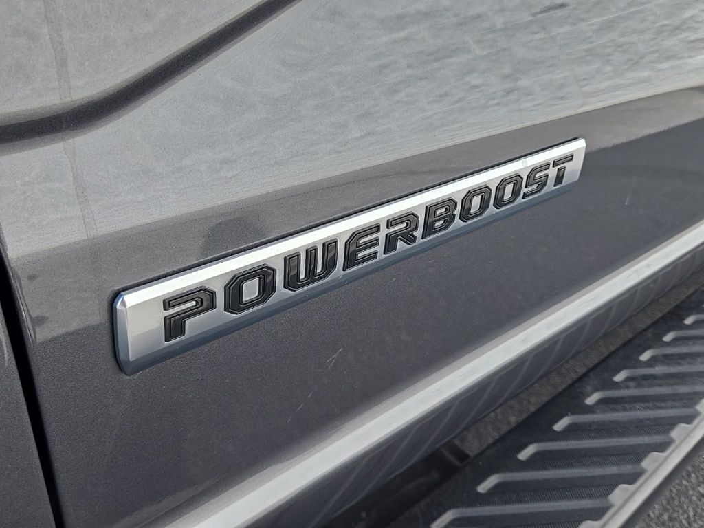 Used 2023 Gray Ford XLT image 17